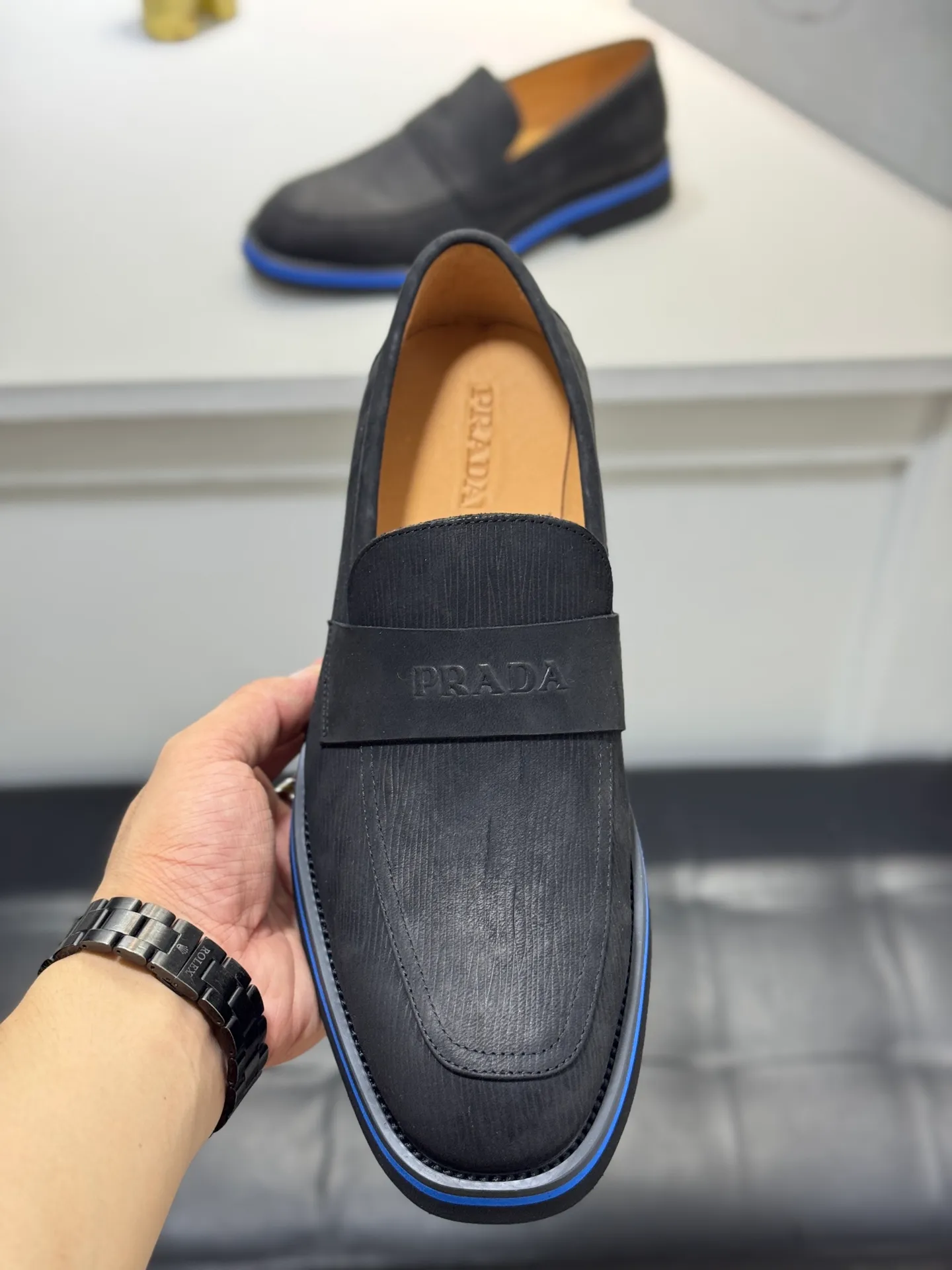 Men's shoes 💰520💰 PRADA*——◾ Prada~Thick-soled men's shoes, original single-level perfect boutique, brogue style men's formal casual leather shoes, luxurious materials, imported cowhide, with water-dyed cowhide lining, 4.5cm increased PU foam lightweight outsole, perfectly restore the original classic, purchase the original 1:1 accurate replica, welcome all comparisons 🆚, the design is full of modernity, versatile and fashionable urban men! Size: 39-44 (38.45.46.47 customized)